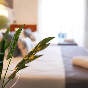 https://hostal-can-gil.catalonia-hotels.com