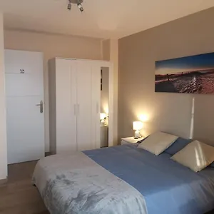 https://alquiler-habitacion-privada-en-hostal.in-canary-islands.com