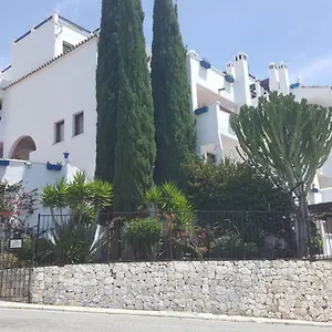 Pueblo Evita Hill Apartahotel